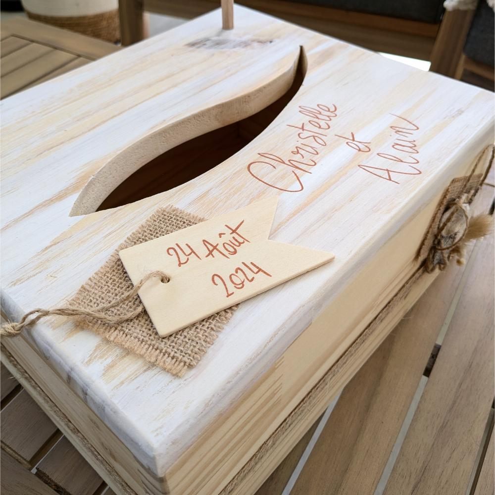 urne-évènements-mariage-bois-fleurs-séchées-personnalisé-décoration-artisanal Boîte en bois pour mariage, 24 août 2024.