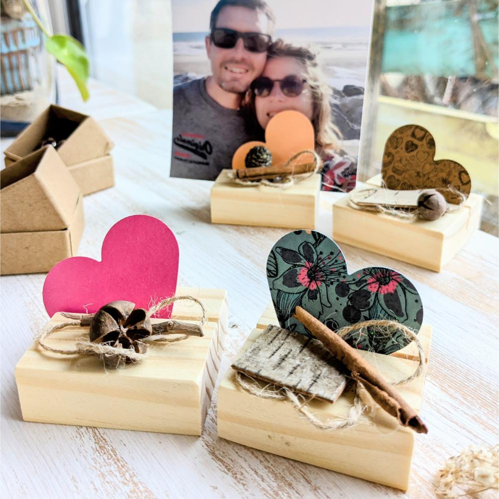 socle-photo-bois-décoration-cadeau-saint-valentin (1) socle-photo-bois-décoration-cadeau-saint-valentin (1)