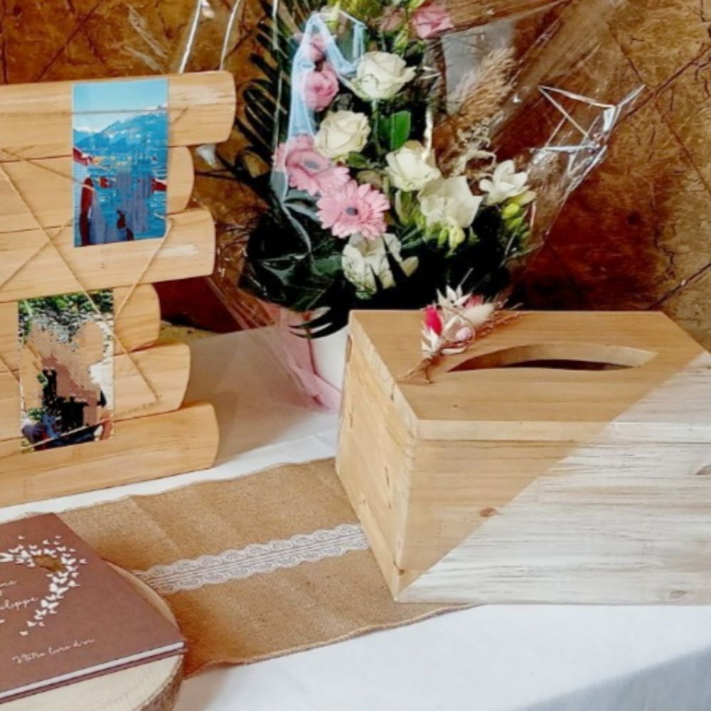 urne-mariage-bois-fleurs-séchées-personnalisé-décoration (2) urne-évènements-mariage-bois-fleurs-séchées-personnalisé-décoration-artisanal