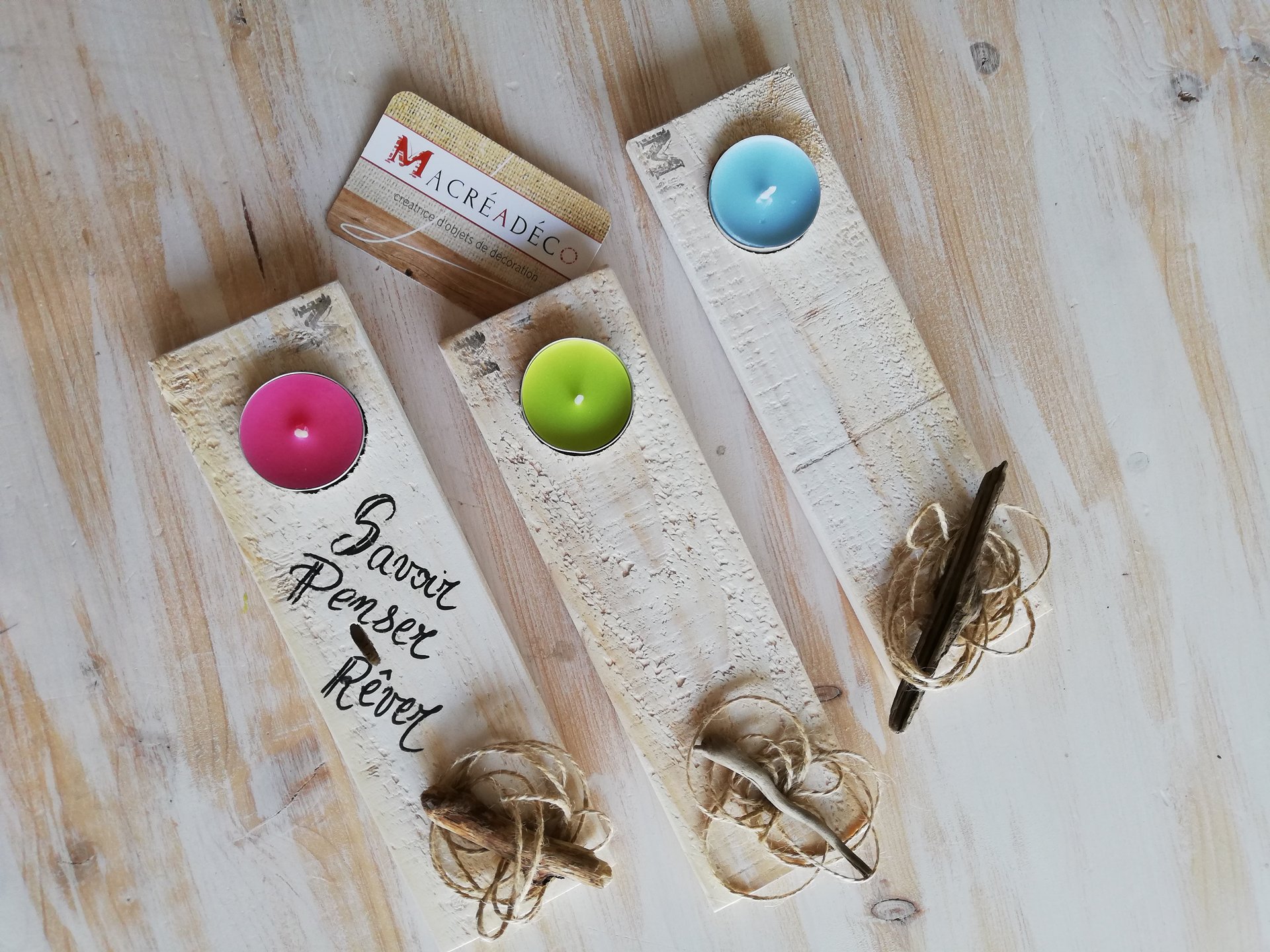 support-bougie-cadeaux-maitresse-deco cadeau-scolaire-planche-bougie-bougeoire-message-citation-bois-personnalisé-artisanal