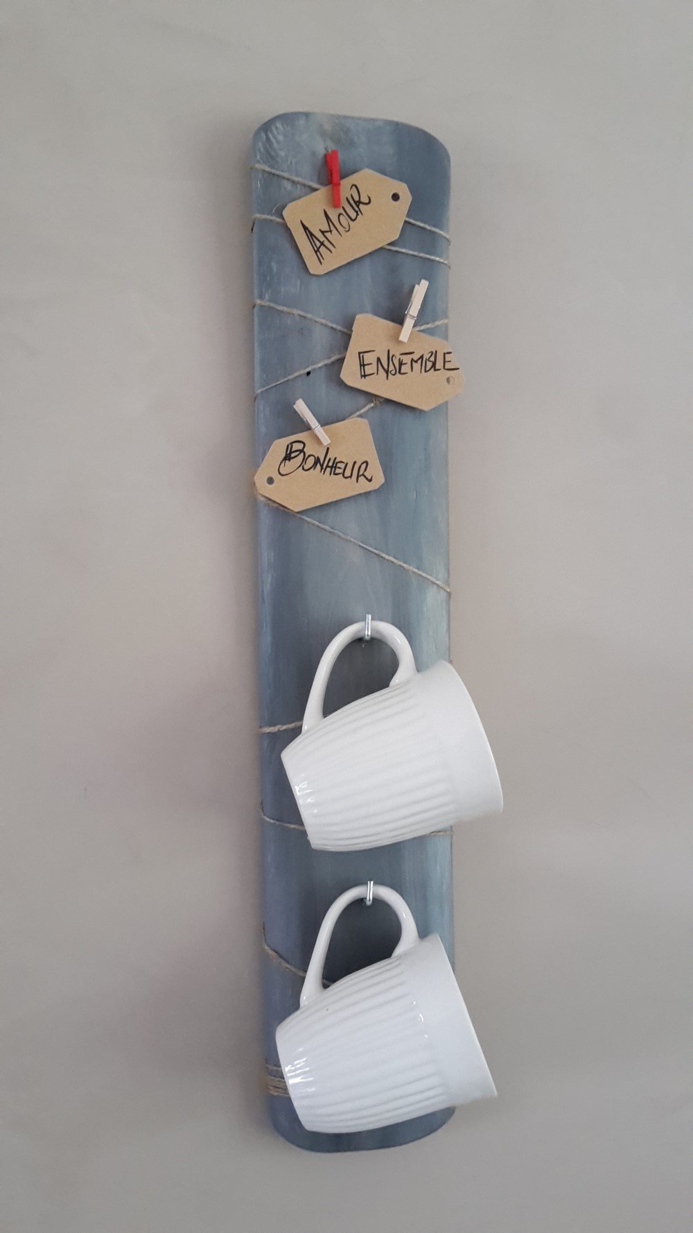 pr&eacute;sentoir-support-rangement-tasses-mugs-murale-cuisine-caf&eacute;-bois-personnalis&eacute;-artisanal