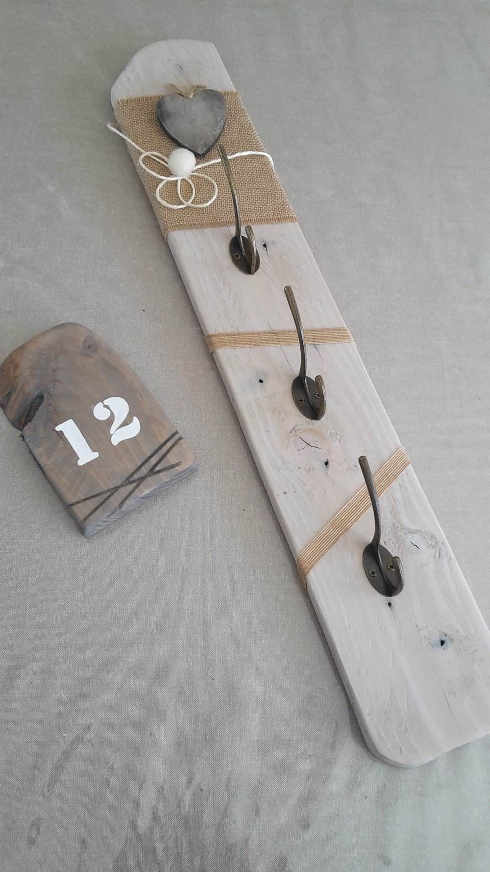 porte-crochet-manteau-pat&egrave;re-mural-bois-d&eacute;coration-personnalis&eacute;-artisanal