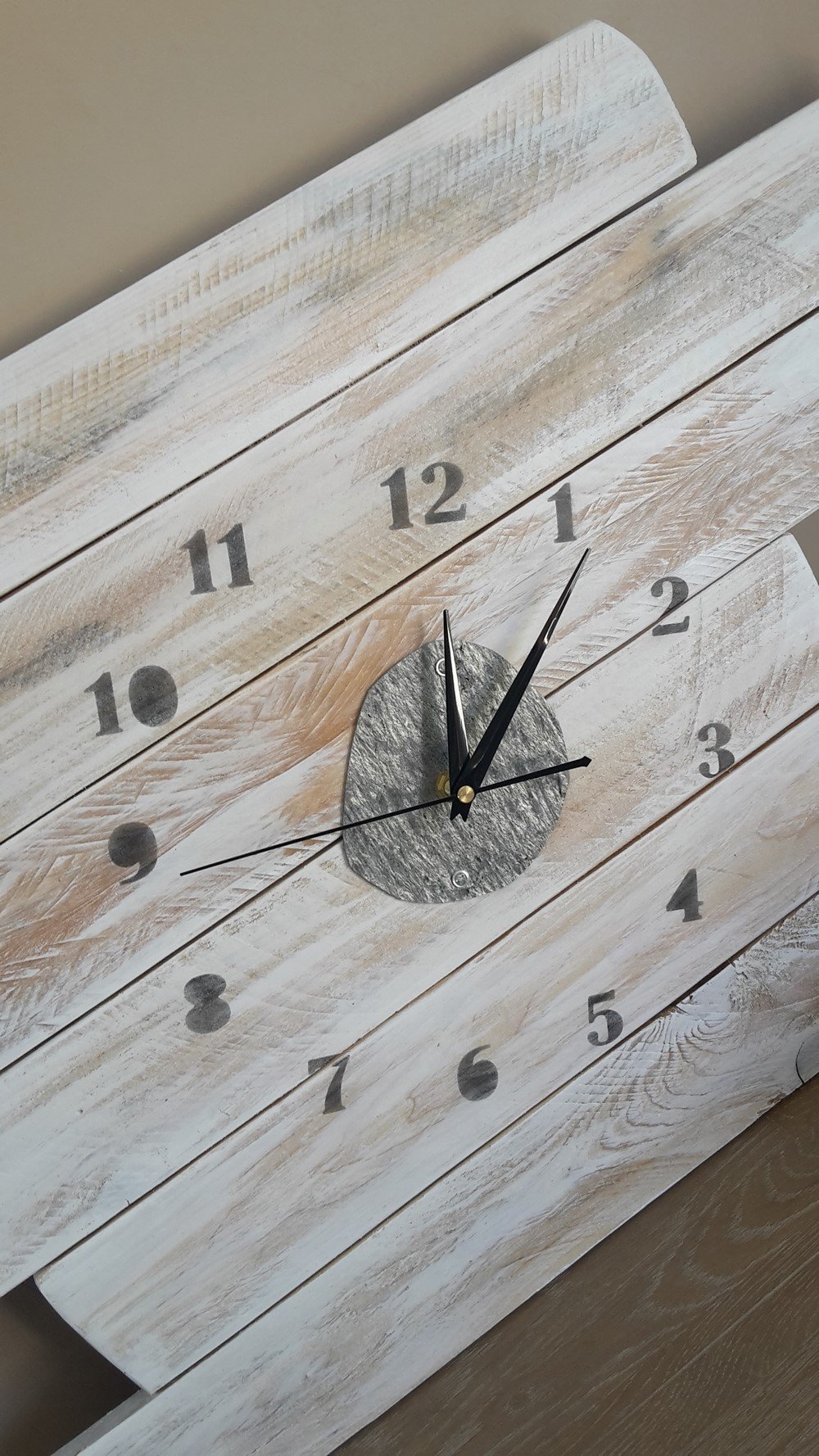 horloge-murale-bois-d&eacute;coration-personnalis&eacute;-artisanal-pendule