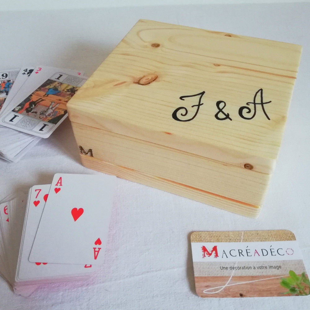 boite-rangement-bois-carte-rangement-belote-tarot-jeu-personnalis&eacute;-artisanal
