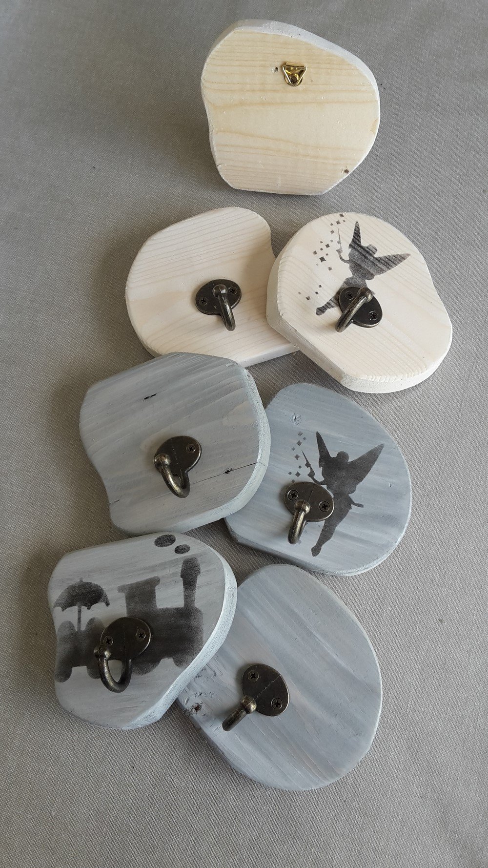 porte-crochet-manteau-pat&egrave;re-mural-bois-d&eacute;coration-personnalis&eacute;-artisanal-individuel-cadeau