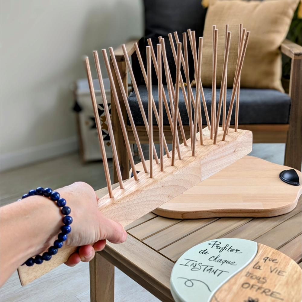 support-presentoir-pic-cure-dent-apero-bonbon-table-bois-personnalisé-artisanal Support présentoir design à brochette en bois