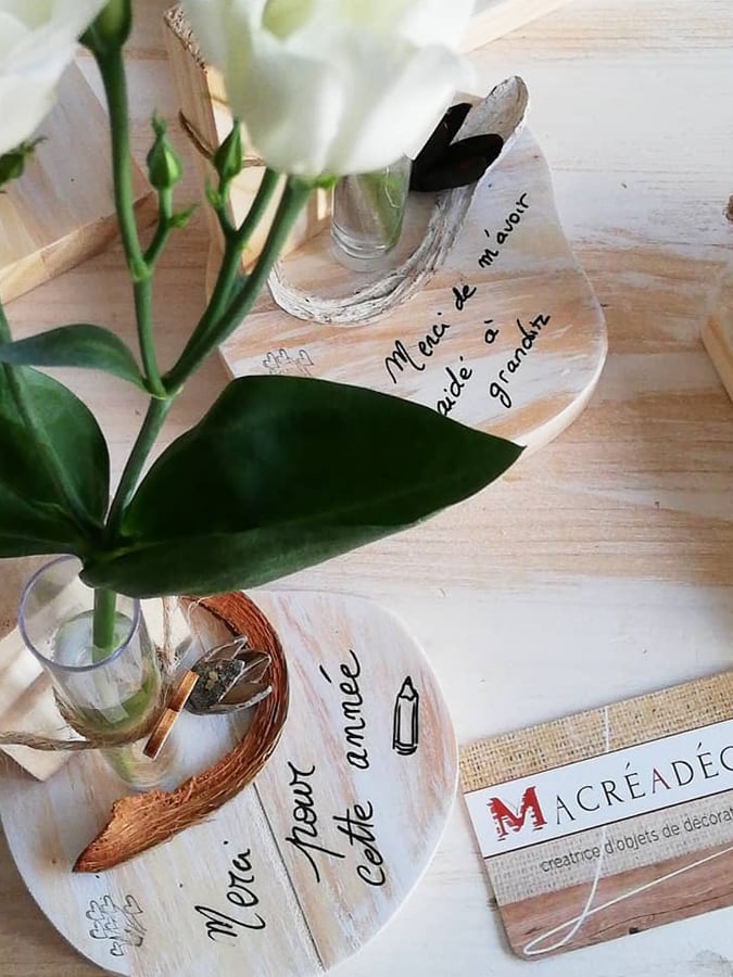soliflore-fleur-porte-personnalis&eacute;-cadeau-fin-d'ann&eacute;e-bois-artisanal