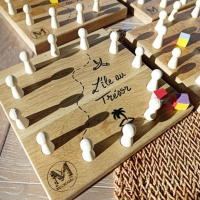 jeu-ile-au-tresor-memo-bois-tactique-pions-enfant-personnalisé-artisanal-cadeau