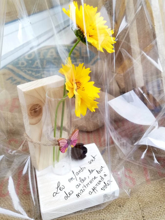 soliflore-fleur-porte-personnalis&eacute;-cadeau-fin-d'ann&eacute;e-bois-artisanal