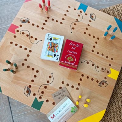 jeu-toc-tock-plateau-bois-tactique-pions-personnalisé-artisanal-cadeau