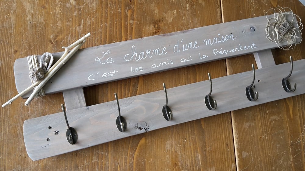 porte-crochet-manteau-patère-mural-bois-décoration-personnalisé-artisanal