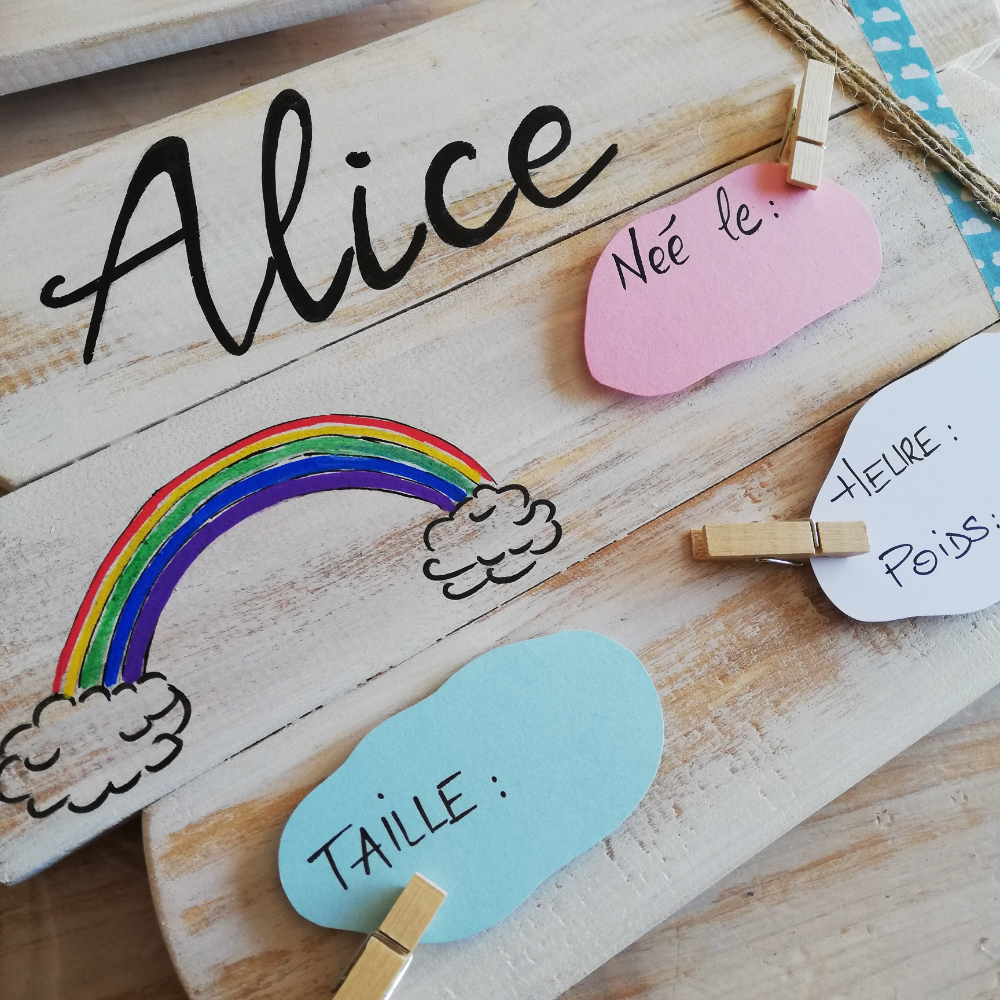 tableau-bois-cadeau-naissance-bébé-personnalisé-décoration-chambre-artisanal tableau-bois-cadeau-naissance-bébé-personnalisé-décoration-chambre-artisanal