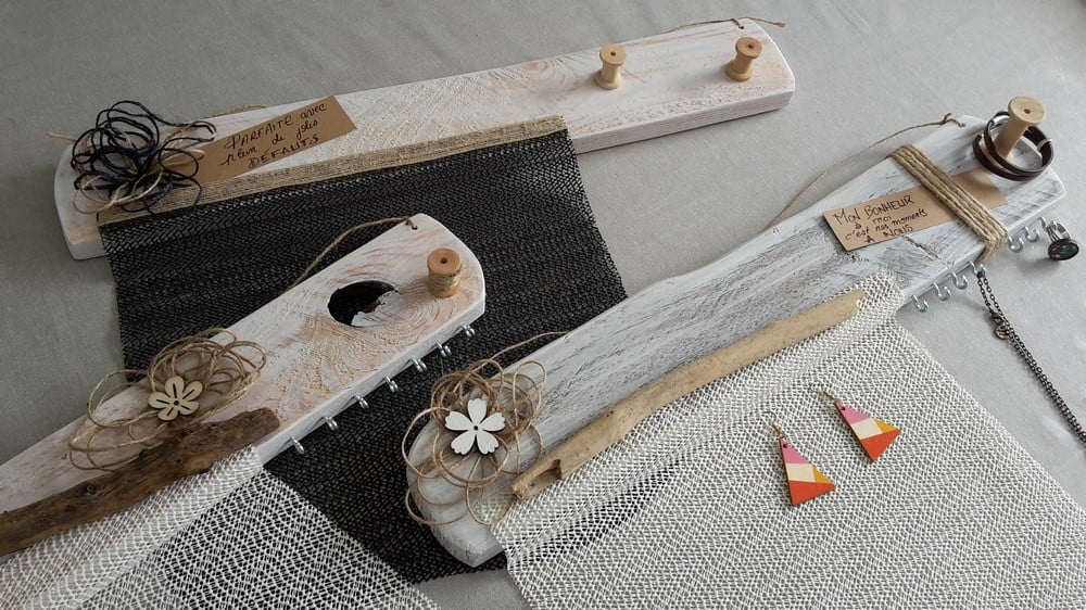 pr&eacute;sentoir-support-bijoux-mural-bois-personnalis&eacute;-artisanal-cadeau-d&eacute;coration