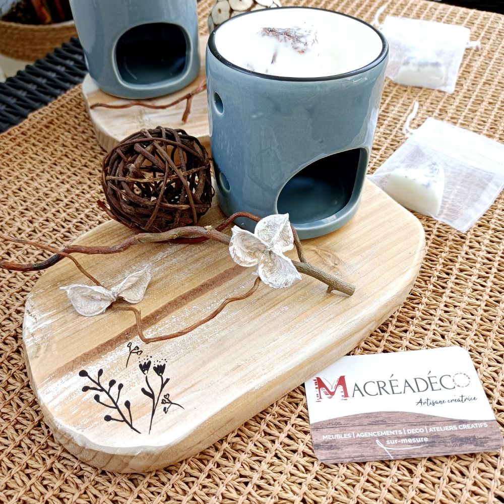 bruleur-parfum-diffuseur-galet-senteur-fondant-socle-déco-bois-nature-artisanal brule-parfum-diffuseur-galet-senteur-fondant-socle-déco-bois-nature-artisanal