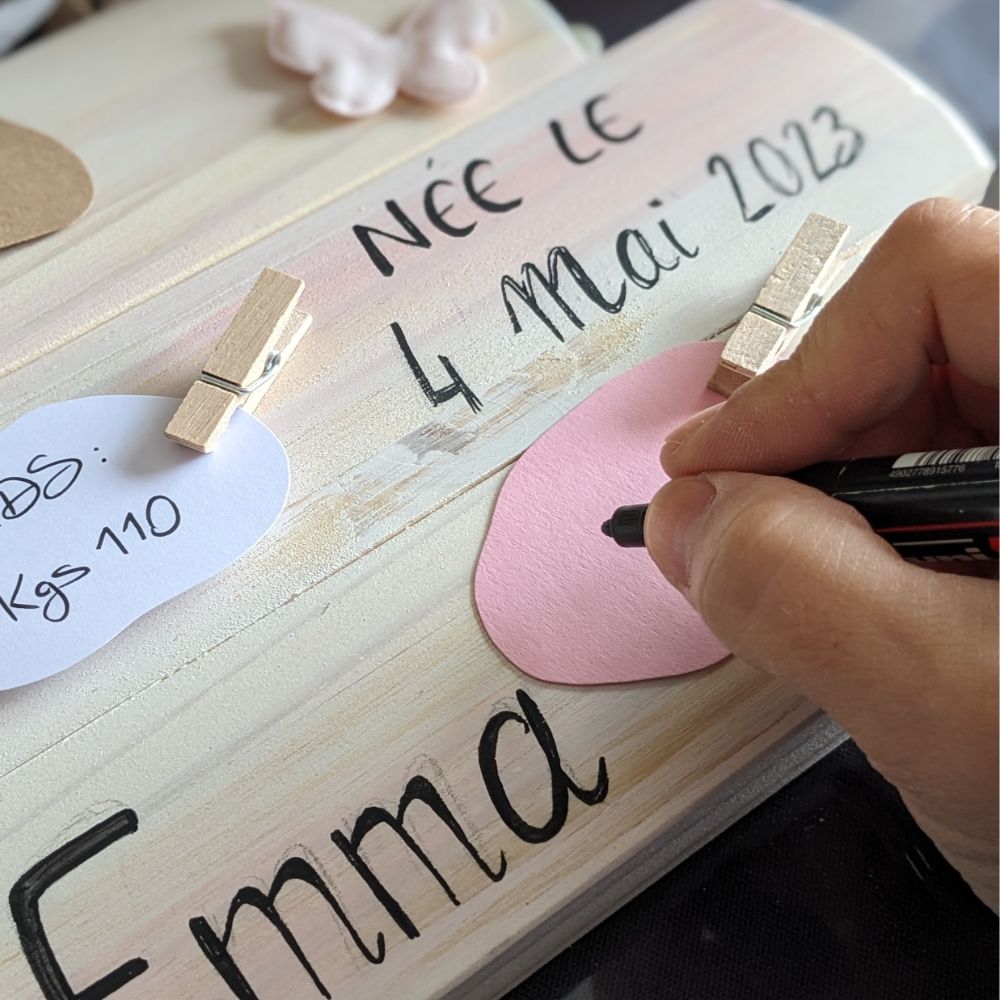 tableau-bois-cadeau-naissance-bébé-personnalisé-décoration-chambre-artisanal tableau-bois-cadeau-naissance-bébé-personnalisé-décoration-chambre-artisanal