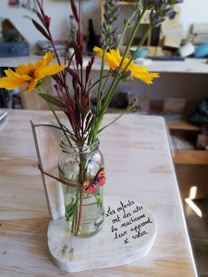 soliflore-fleur-porte-personnalis&eacute;-cadeau-fin-d'ann&eacute;e-bois-artisanal