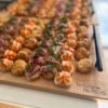 planche-plateau-bois-poignée-noire-apéro-personnalisé-artisanal-aperitif planche-plateau-bois-poignée-noire-apéro-personnalisé-artisanal-aperitif