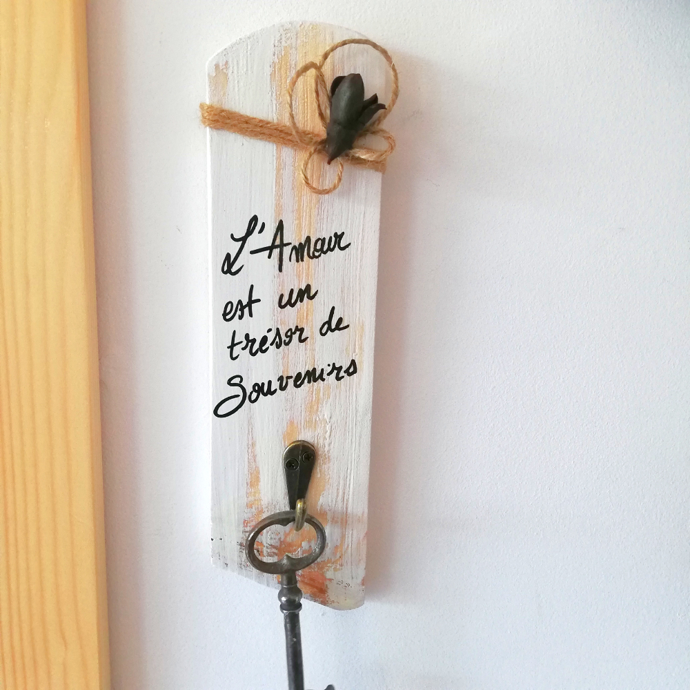 présentoir-support-porte-clef-clé-rangement-bois-artisanal-personnalisé présentoir-support-porte-clef-clé-rangement-bois-artisanal-personnalisé