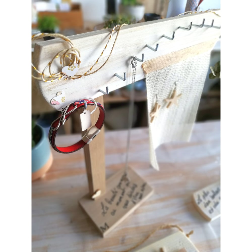 présentoir-support-bijoux-bois-personnalisé-artisanal présentoir-support-bijoux-bois-personnalisé-artisanal