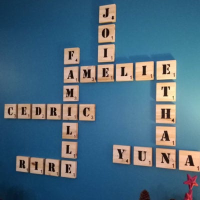 scrabble-mural-bois-lettre-géant-mots-prenoms-décoration-maison-personnalisé-artisanal