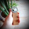 décapsuleur-ouvre-cannette-bière-main-bois-artisanal-cadeau-personnalisé décapsuleur-ouvre-cannette-bière-main-bois-artisanal-cadeau-personnalisé