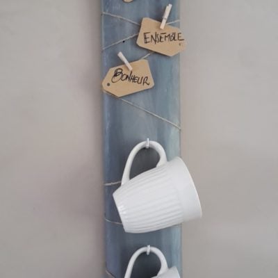 présentoir-support-rangement-tasses-mugs-murale-cuisine-café-bois-personnalisé-artisanal