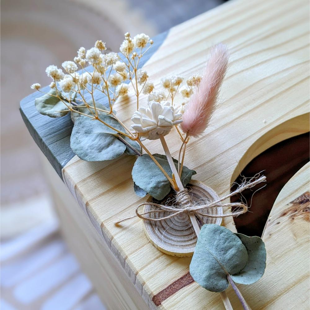 urne-évènements-mariage-bois-fleurs-séchées-personnalisé-décoration-artisanal urne-évènements-mariage-bois-fleurs-séchées-personnalisé-décoration-artisanal