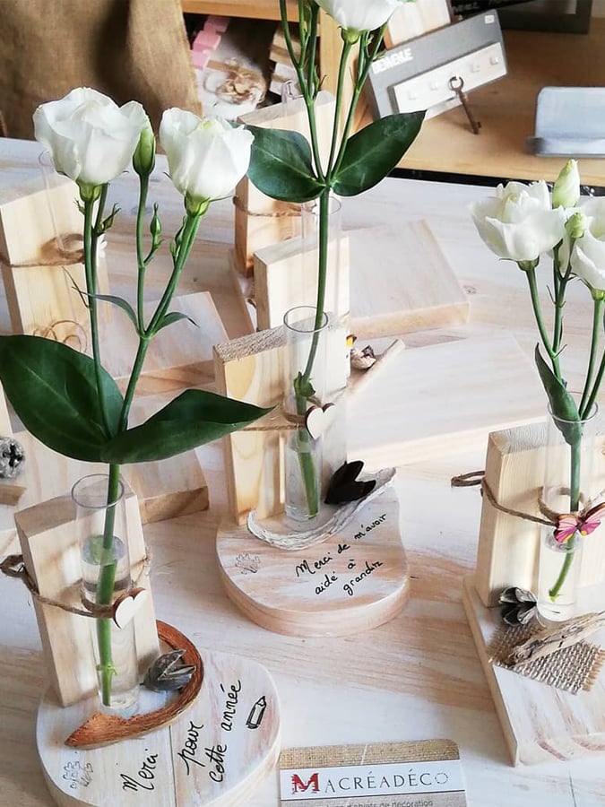 soliflore-fleur-porte-personnalis&eacute;-cadeau-fin-d'ann&eacute;e-bois-artisanal