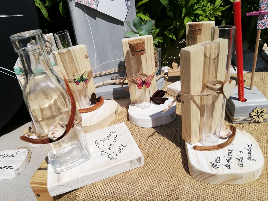 soliflore-fleur-porte-personnalis&eacute;-cadeau-fin-d'ann&eacute;e-bois-artisanal