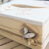 urne-évènements-mariage-bois-fleurs-séchées-personnalisé-décoration-artisanal Boîte en bois personnalisée rustique.