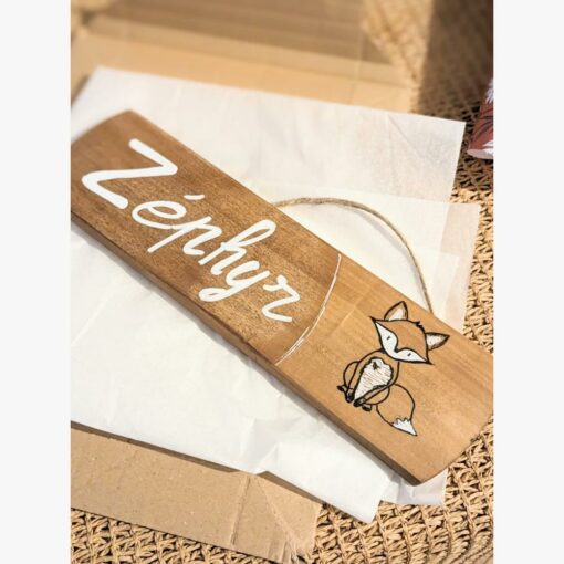 pancarte-plaque-prenom-personnage-cadeau-bois-personnalisé-artisanal