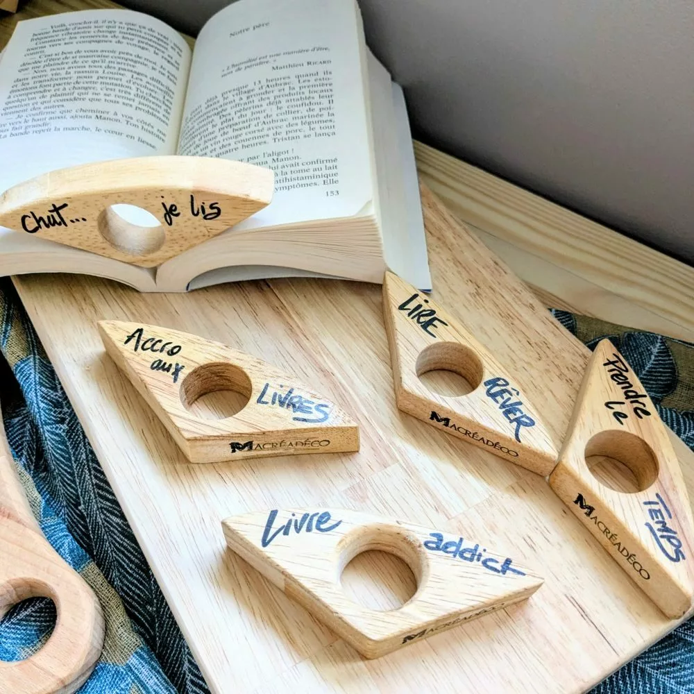 bague lecture bois personnalisée Accessoires de lecture en bois, livre ouvert.