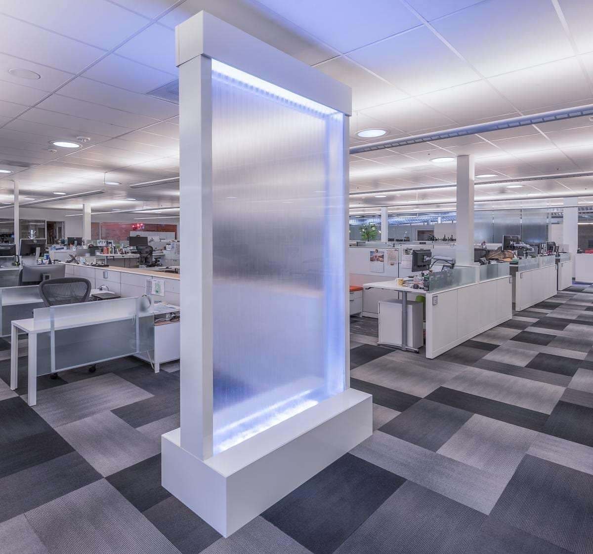 Everything You Need To Know About Indoor Water Walls For Businesses 2 Enclosed Water Wall in Office California1