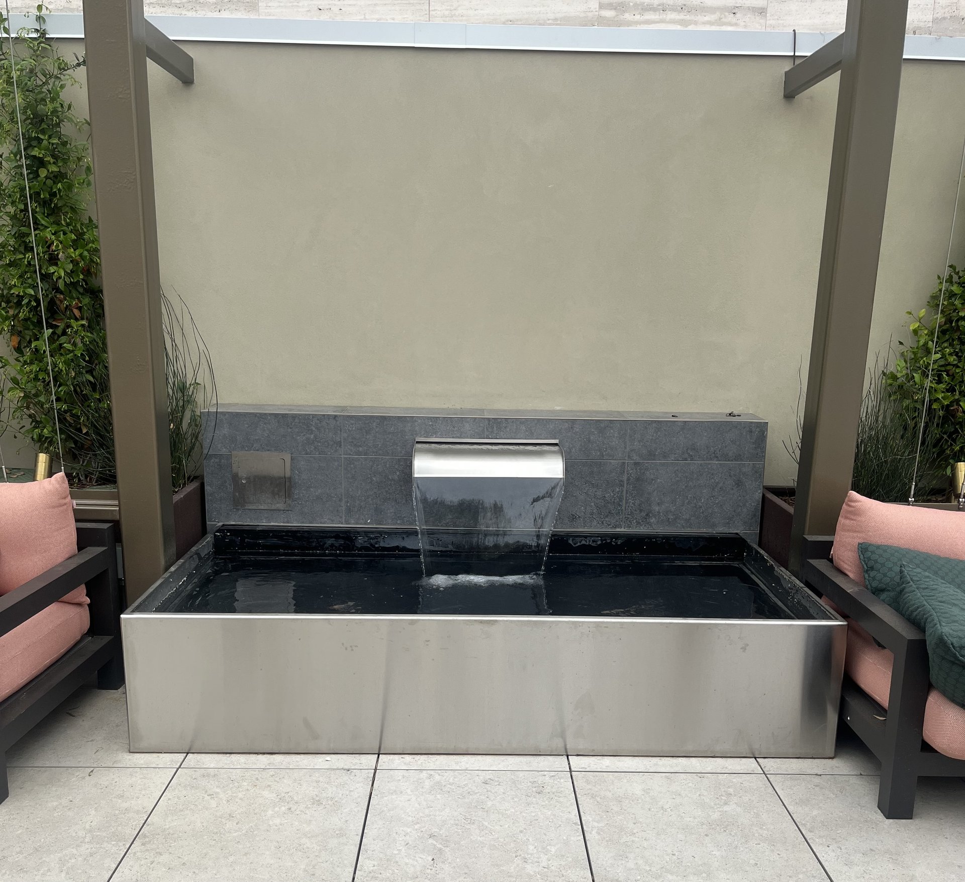 Outdoor Stainless Steel Reflection Pool with Overflowing Weir for AC Hotel in Pasadena, California Outdoor Stainless Steel Reflection Pool with Overflowing Weir for AC Hotel in Pasadena, California