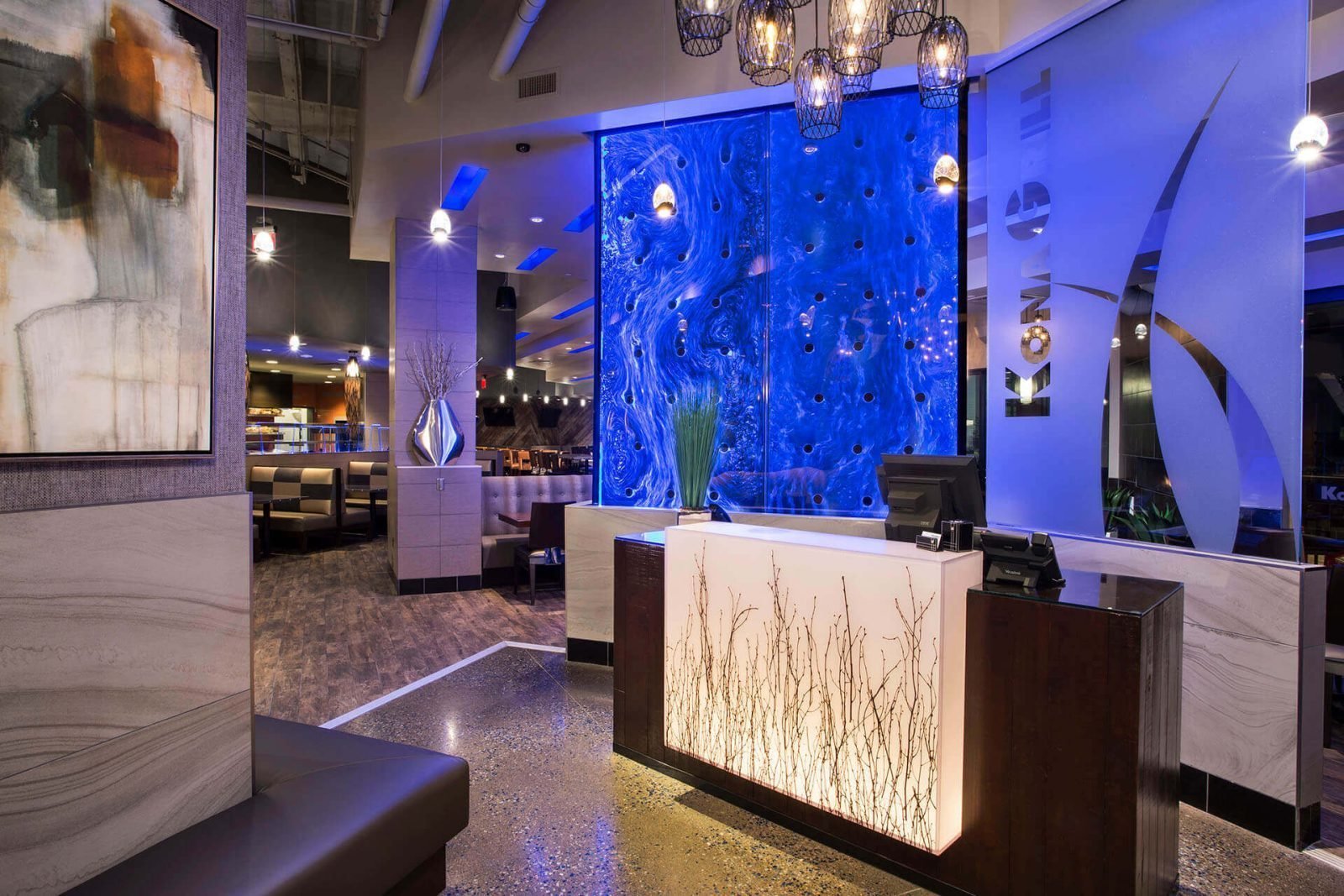 Galleries 83 Bubble Wall-Rod Peg Style-Swirley At Kona Grill Minnetonka Minneapolis Minnesota