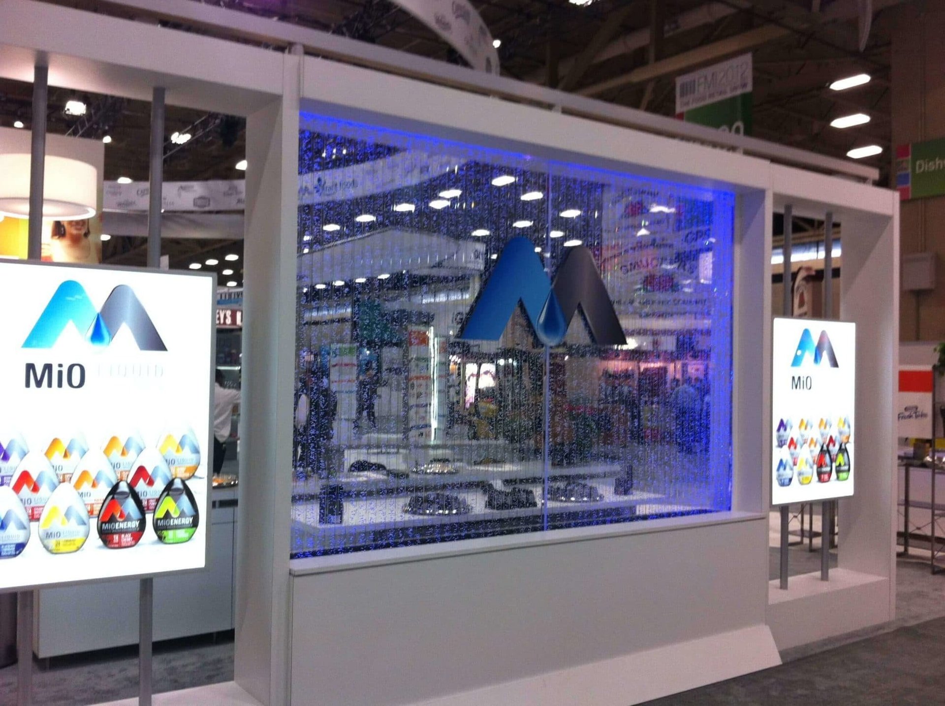 Galleries 84 Bubble Wall With Logo At Kraft Tradeshow Booth Las Vegas With Blue