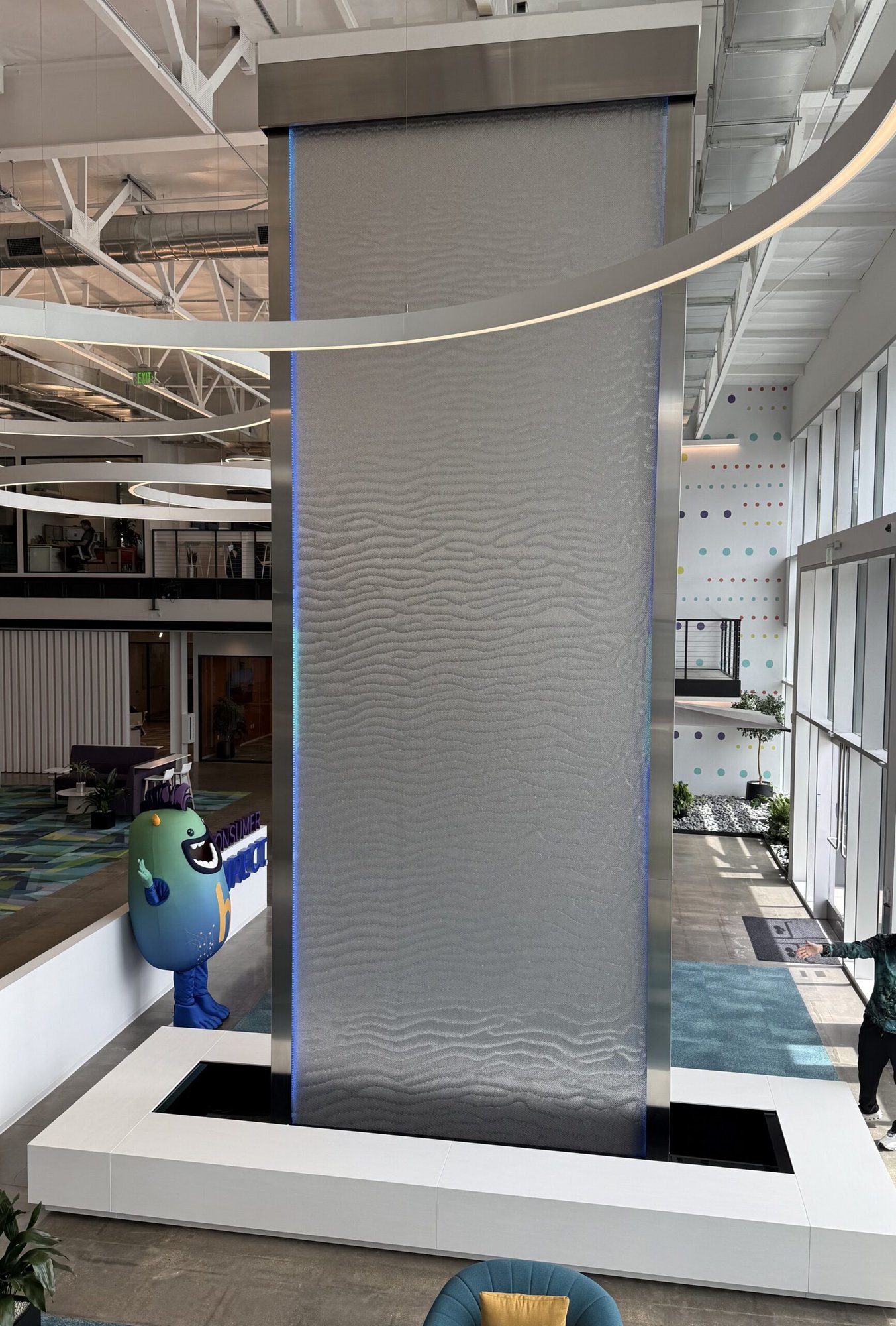 Wire Mesh Water Features 19 Mesh Water Wall at SPM Consumers Direct in Irvine California 7 1 scaled