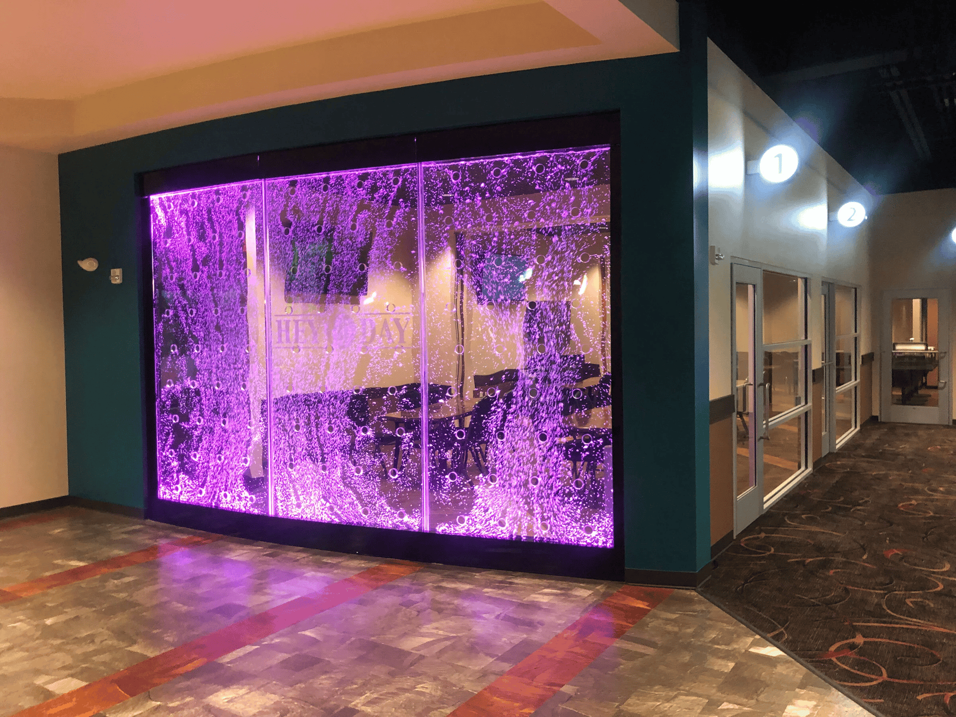 Bubble Walls 314 Rod Swirley Bubble Wall for HeyDay Entertainment in Denison