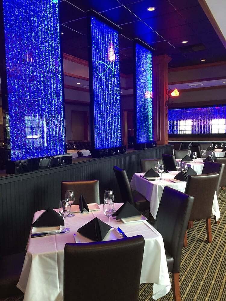 Bubble Walls 269 Bubble Wall Vertical Chambers Austins Chop House 1