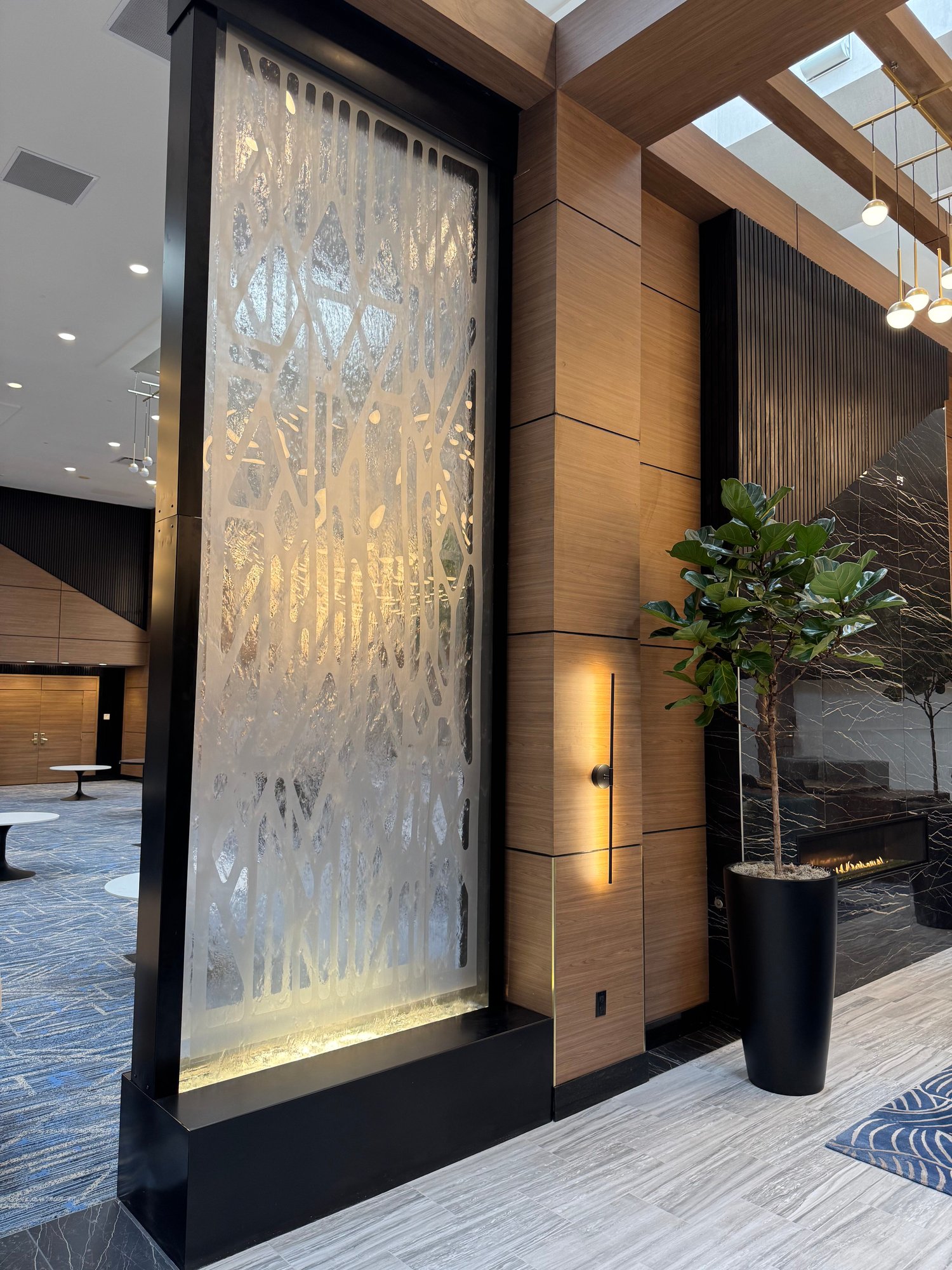 Enclosed Water Falls 31 Enclosed Sealed Water Wall with Etched Pattern Logo for Chicago Marriott Northwest in Hoffman Estates Illinois 5 rotated