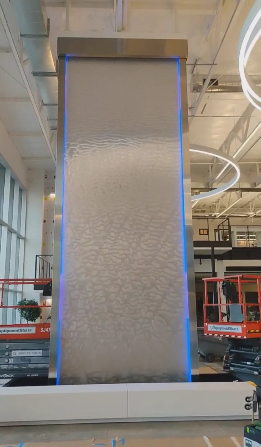 Mesh Water Wall at SPM Consumers Direct in Irvine, California - Image 2