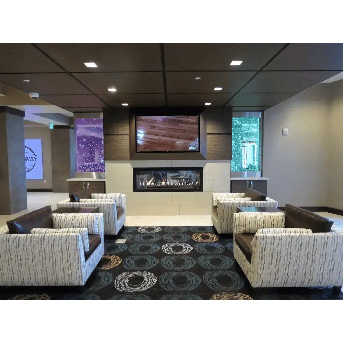 Bubble Wall-Rod Peg Style-Swirley at Holiday Inn South Jordan, Utah - Image 2