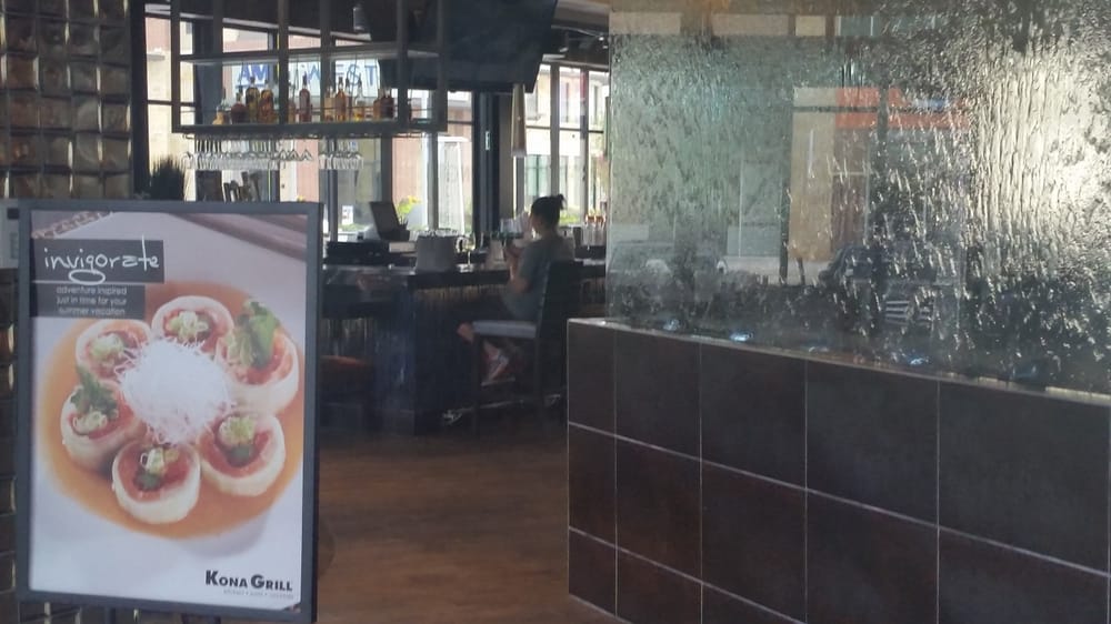 Glass Water Features 43 Glass Water Wall at Kona Grill Plano