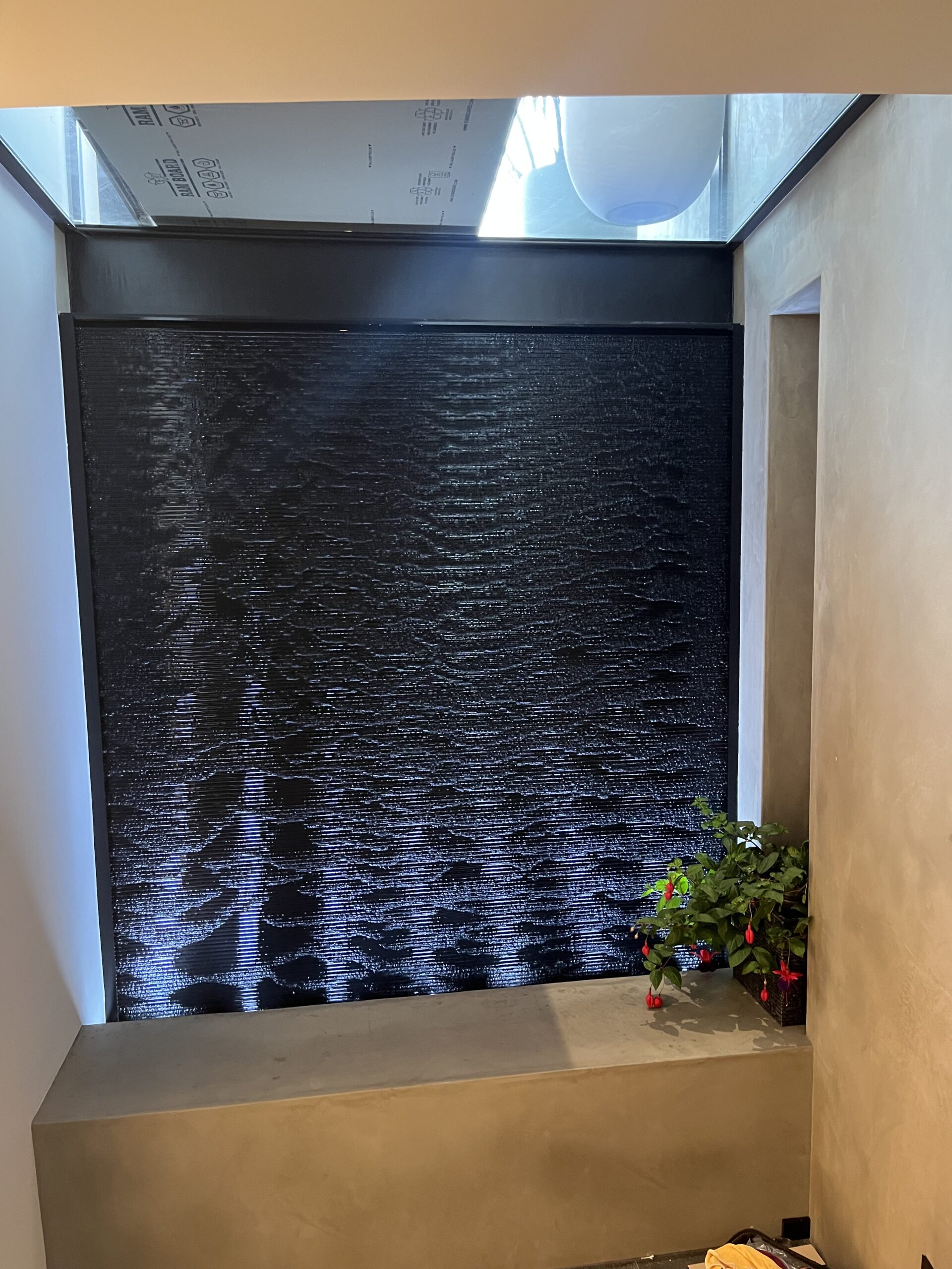 Acrylic Water Features 41 Black Scored Acrylic Water Wall for Home Residence in Santa Barbara California 2 scaled