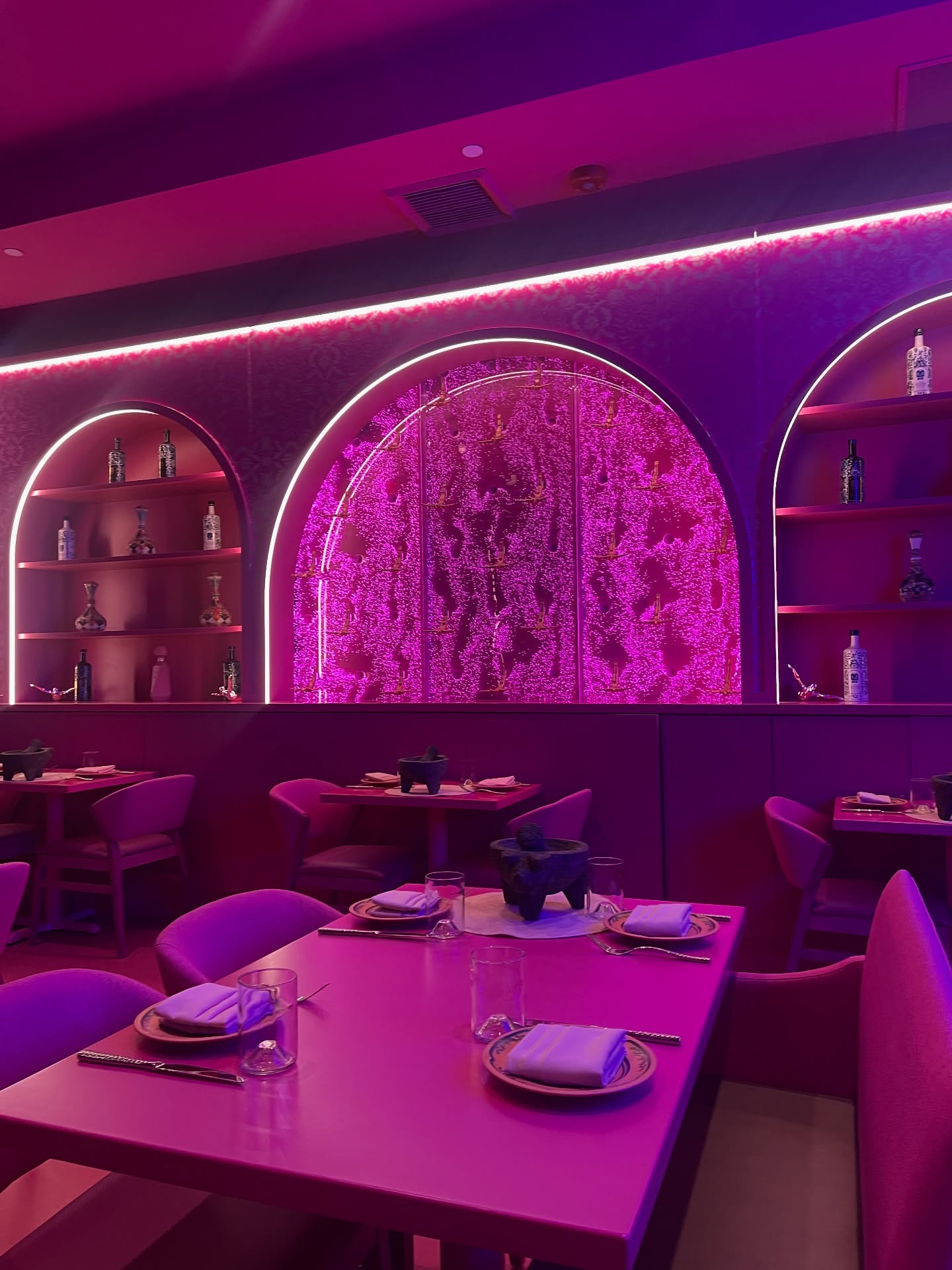 Bubble Wall-Rod Peg Style-Swirley at Rosa Mexicano Restaurant in Las Vegas, Nevada