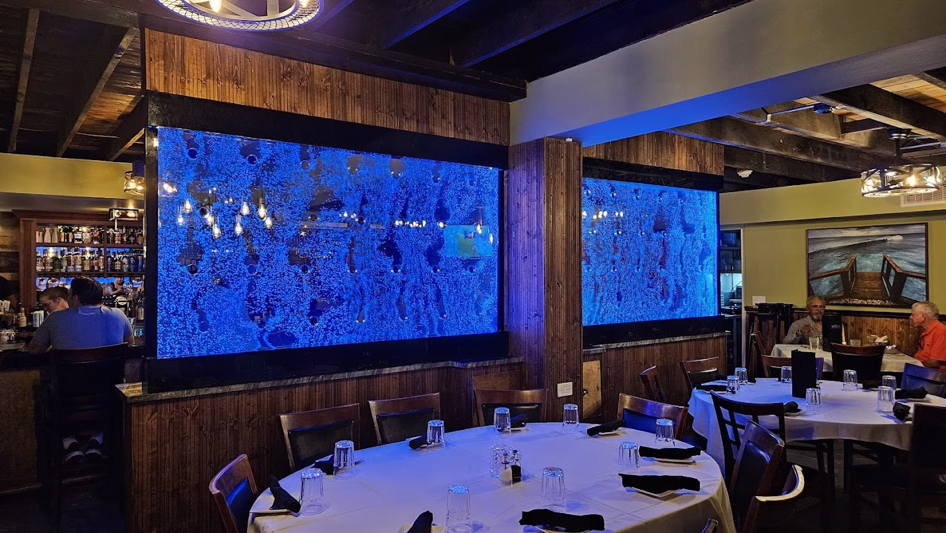 Bubble Walls 283 Bubble Wall Rod Style Swirley Florida Keys Steak and Lobster House 3