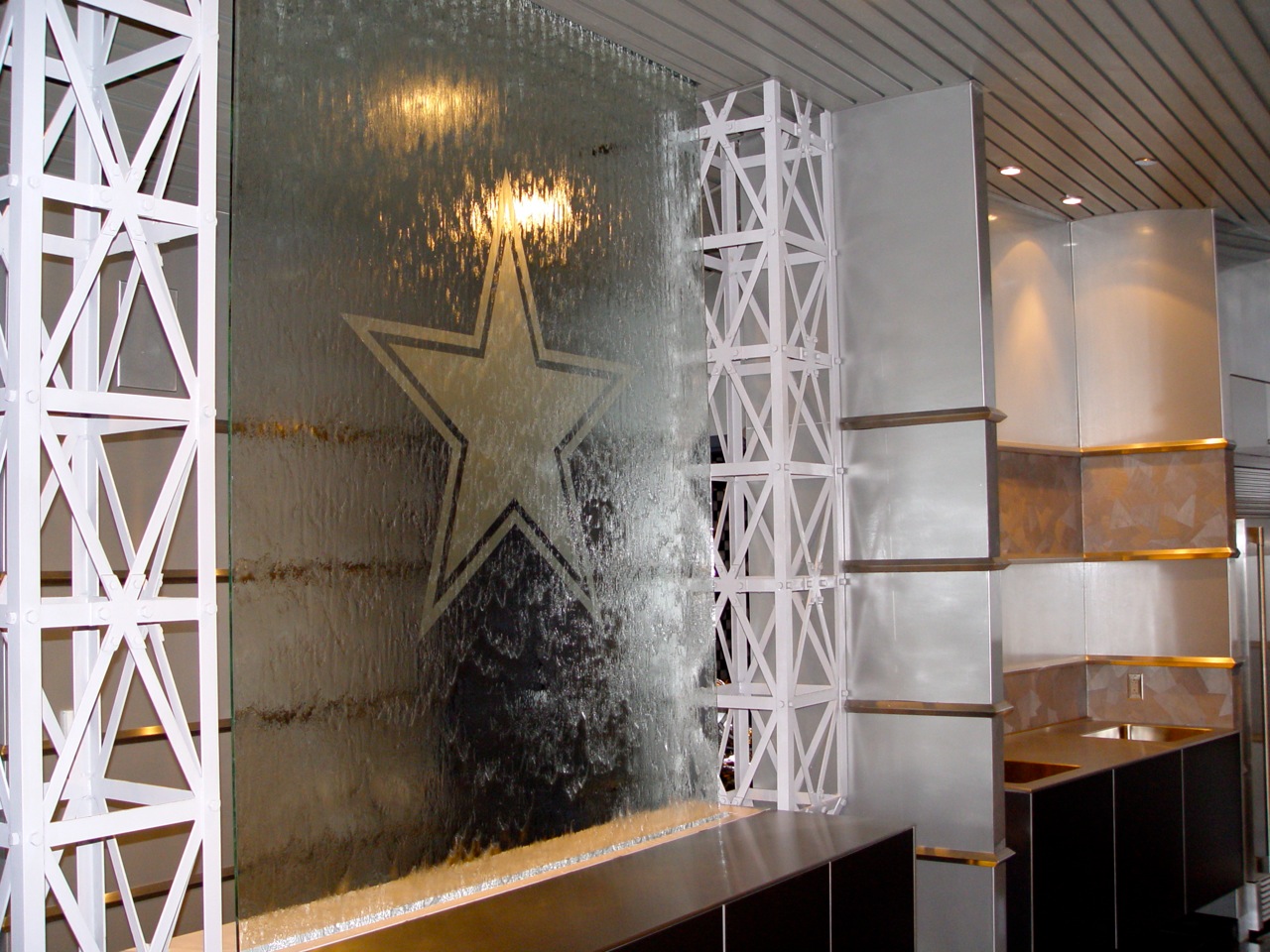 Glass Water Features 85 Dallas Cowboys Stadium Frameless Water Wall 2