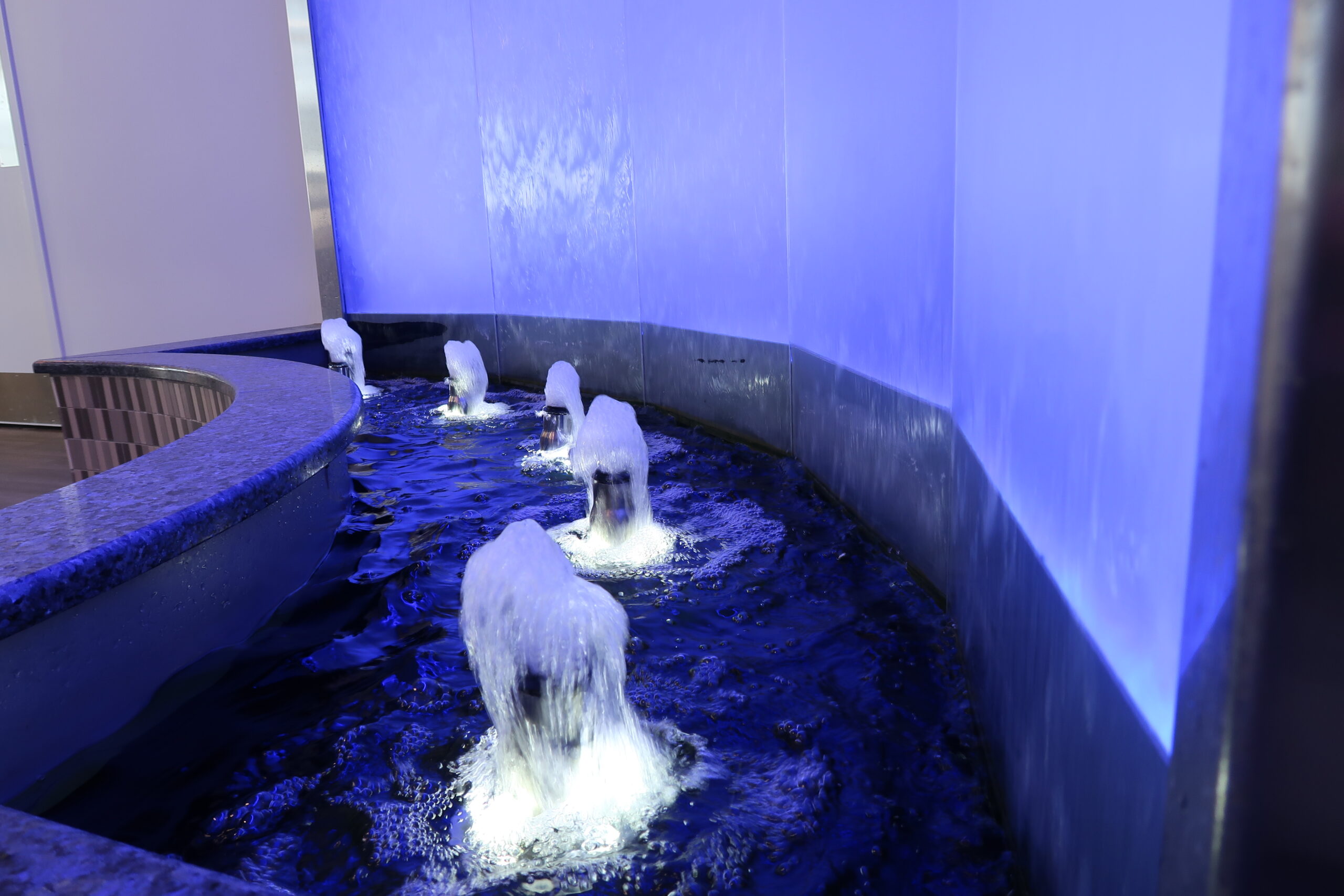 Reflection Pools & Fountains 5 Frosted Glass Water Wall with Reflection Pool and Bubbler Jets for DTE Energy in Ann Arbor Michigan 2 scaled