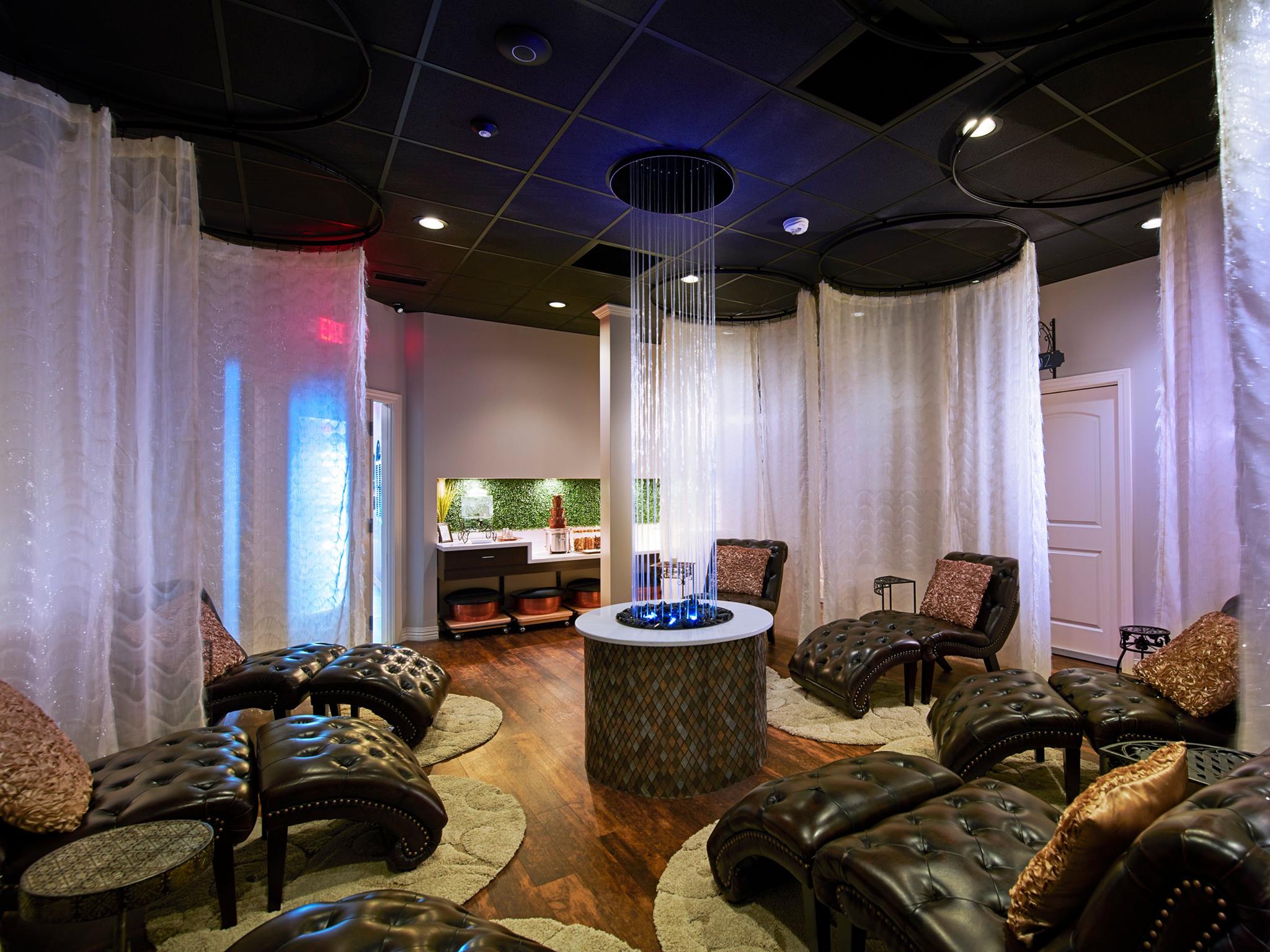 Rain Curtain Round Circular at Five Senses Spa