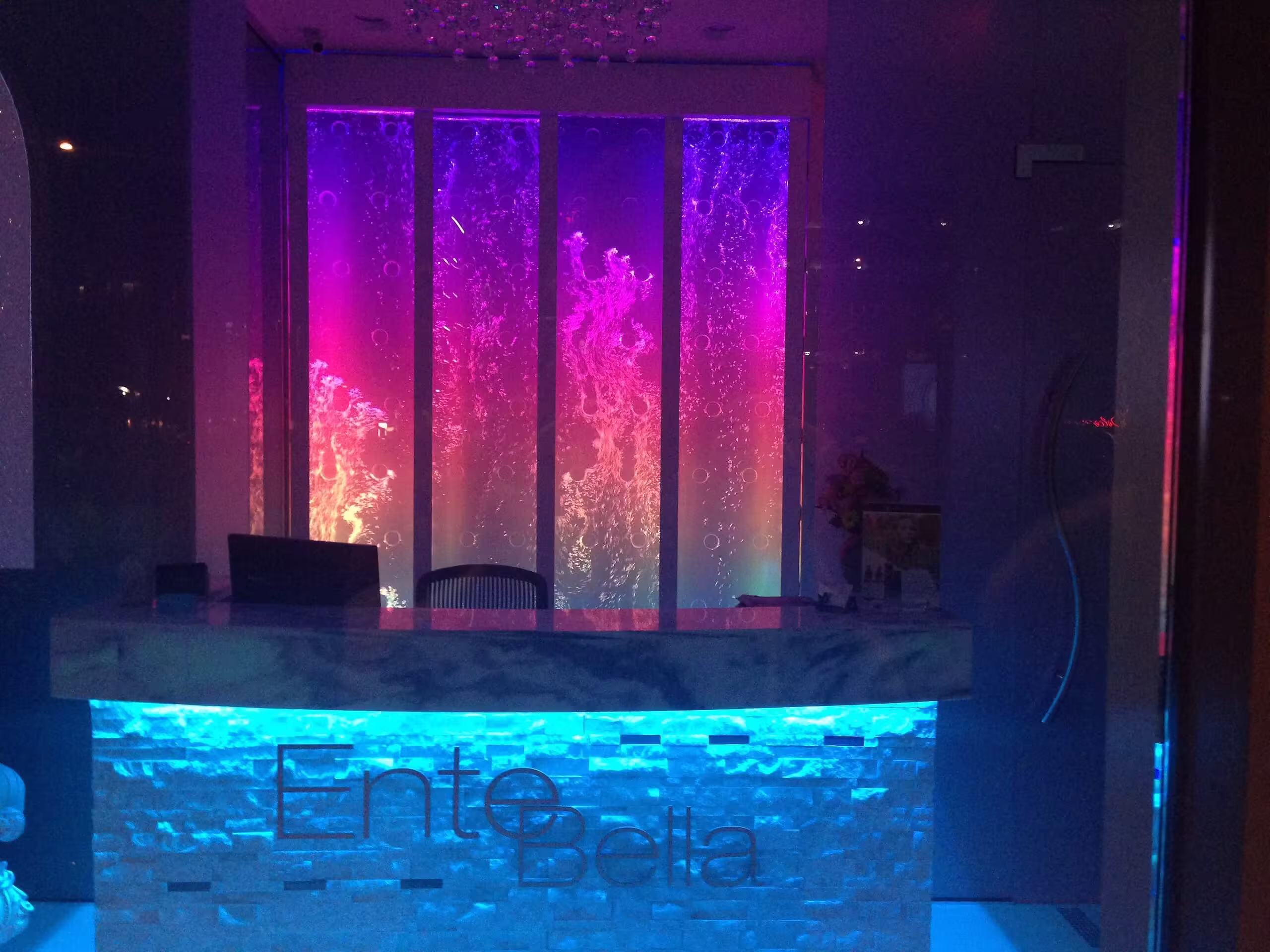 Swirley Rod Bubble Wall at Ente Bella Spa in Scottsdale, AZ 5 Swirley Rod Bubble Wall at Ente Bella Spa in Scottsdale, AZ 5 - Image 2